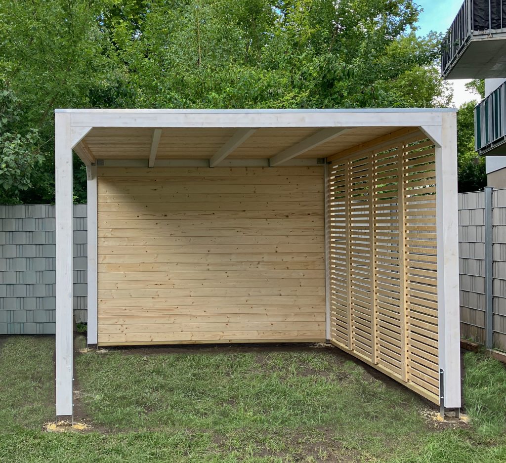 Montage einer Holz-Pergola in Ettlingen