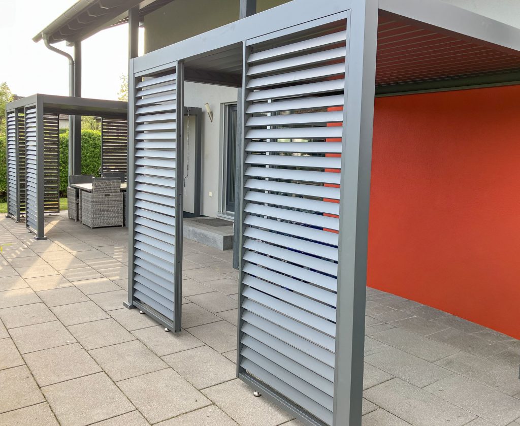 Aufbau von zwei Pergolen auf Privatgrundstück in Schömberg-Bieselsberg