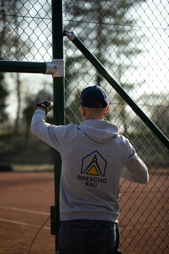 zaunbau-tennisplatz-maschendrahtzaun-lichtenau